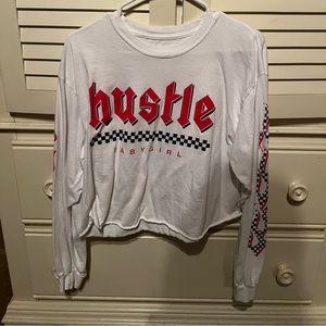 Woman’s cropped long sleeve shirt white large